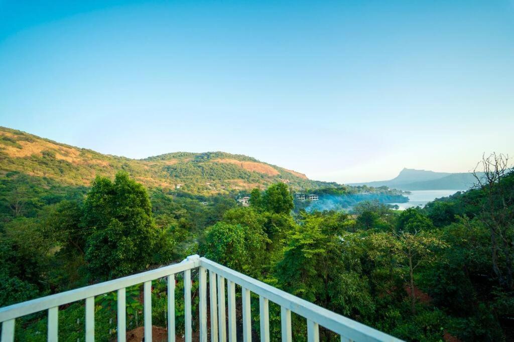 Spicy Mango Lakeside Abode - Luxurious Villa In Pawana Lonavala Exterior photo